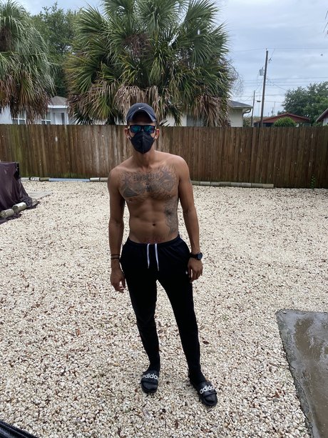 RobertTerrell xxx model image