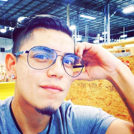 Antonio Martinez model free photos