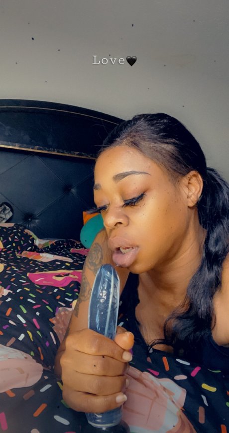 UrFantsyMistress model sex image