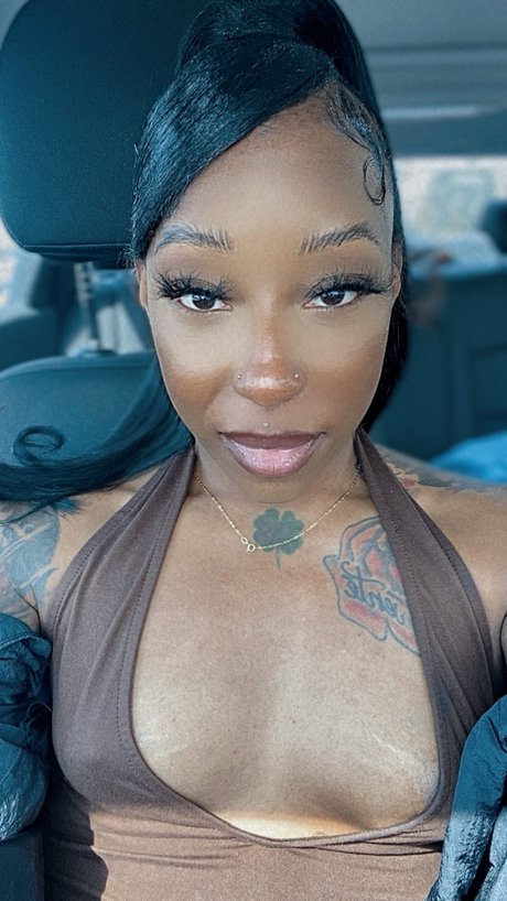 Di0rrrr erotic pornstar photo