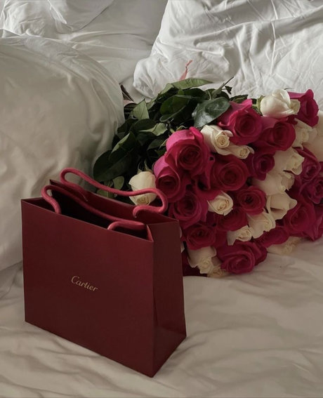 lululemon_ model hot images