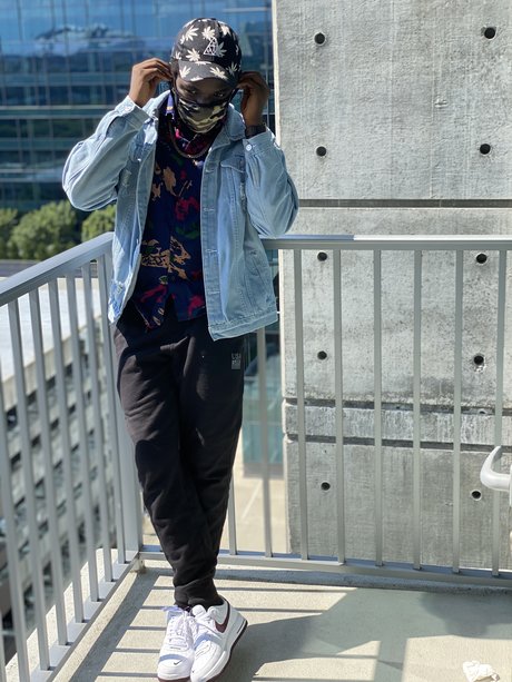 Blossom Titus model sex img