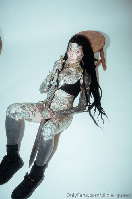 Piixiequeen pornographic model pic