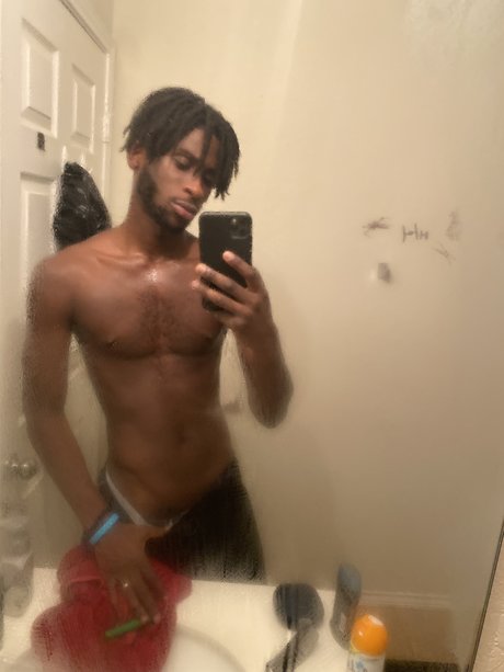 Shmeaty model adult pics