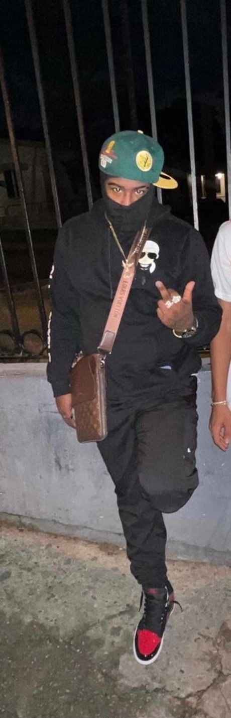 Elchulo pornstar exclusive img