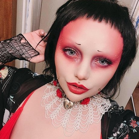 Porcelain Pixie pornstar hd picture