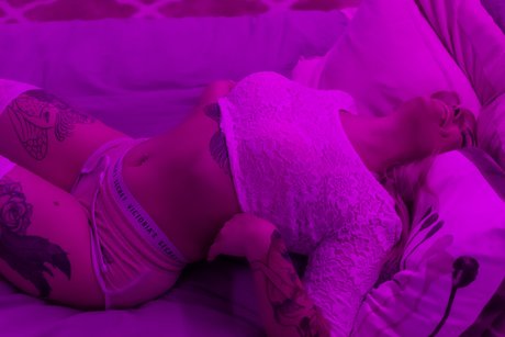 Pineapple Queen_ pornstar nude galleries