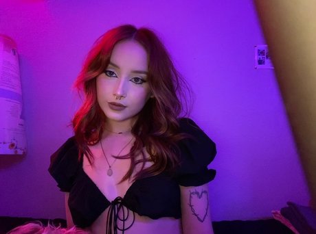 _kiki_ sexy star images