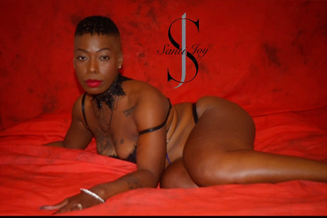 SantiJoy model pretty gallery