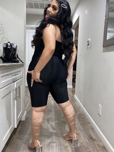 Mayaamarissaa_ model nude galleries