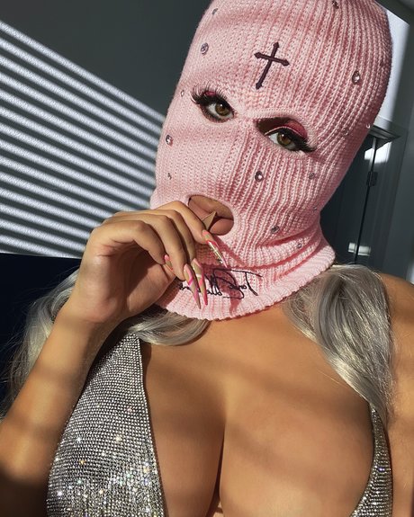 The Ski Mask Queen hd pornstar archive