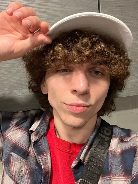 Evan B top model pic