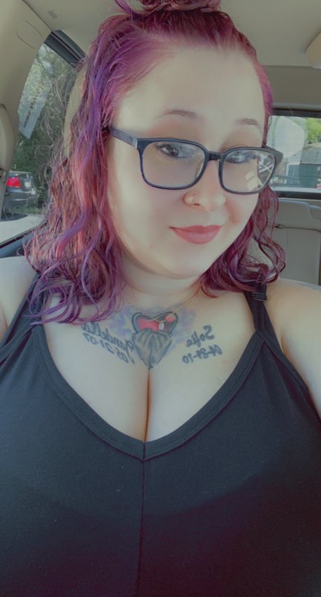 Natasha Marlow xxx model photo