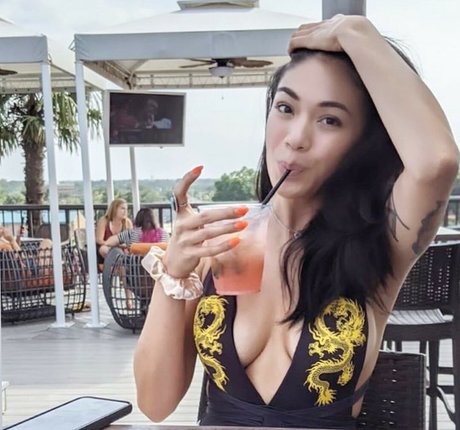 Reyna Morena top star gallery