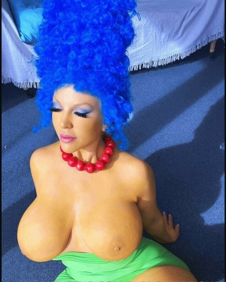 Blondie Fesser beautiful pornstar img