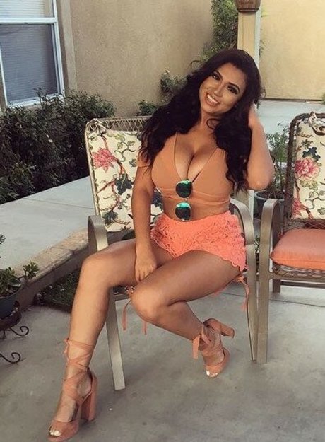 Priscilla Stephanie naked star pic