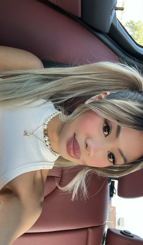 tinyyyk model nude pictures