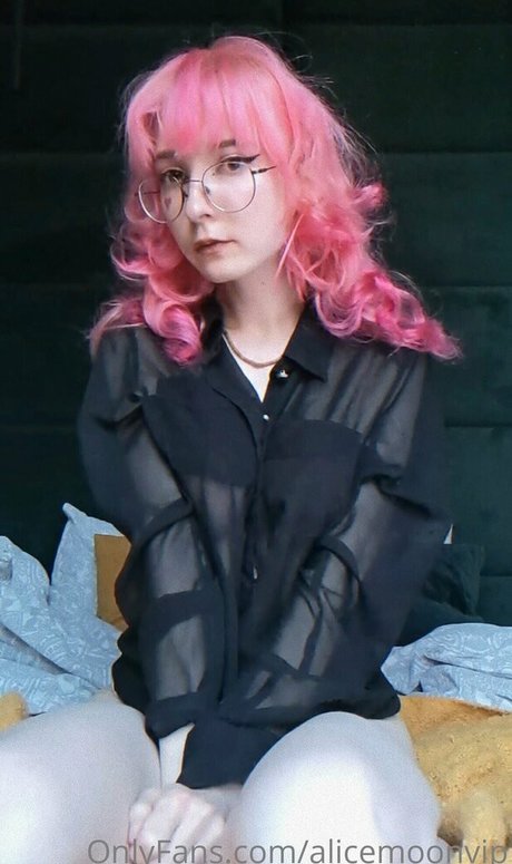 Alice Moon high quality model pics