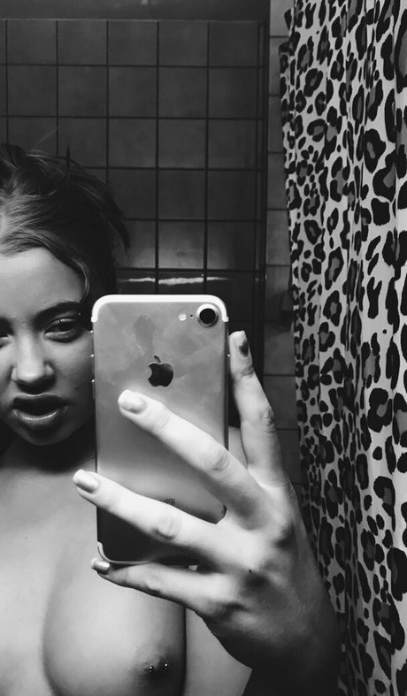 numberonemermaid sexy actress pic