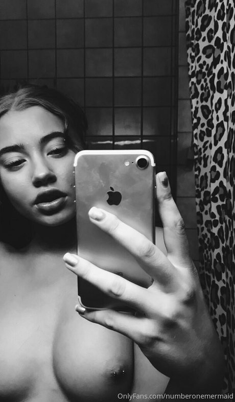 numberonemermaid porn actress image