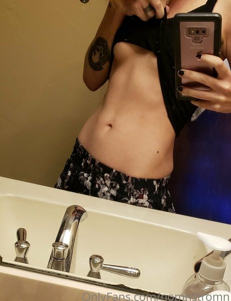 Nomnstromn xxx pornstar photos