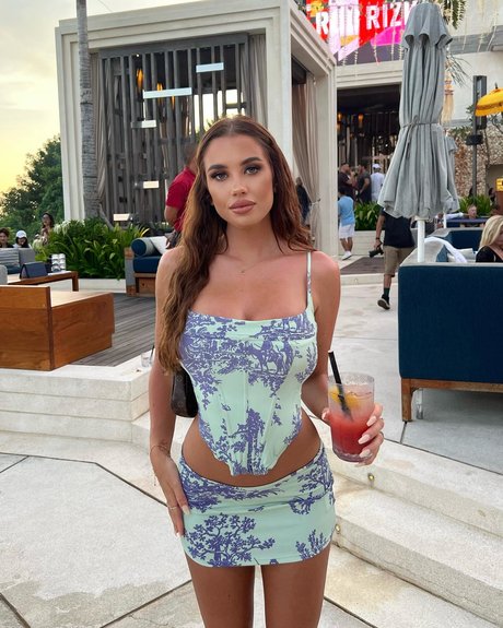 Bailey Scarlett sexy model img