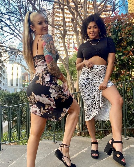 Marti Belle free model photo