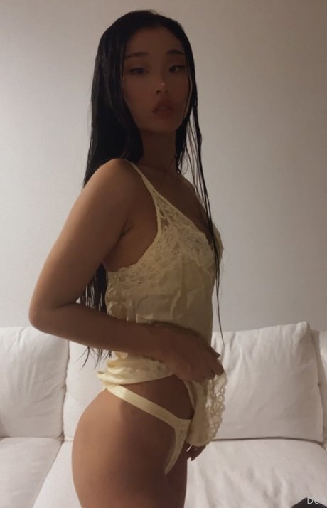 mimizow star erotic photos