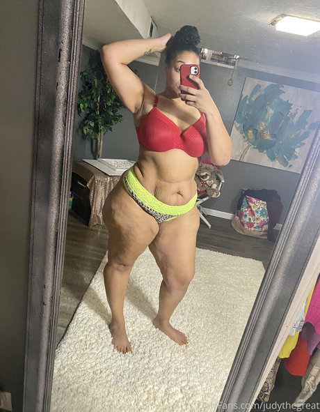 Judy the Great star free photo