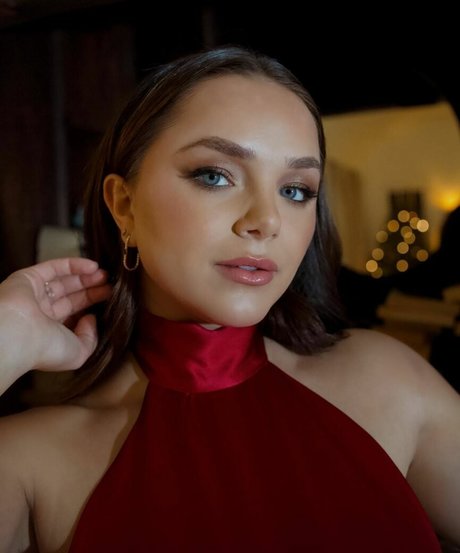 Oana Gregory adult model galleries