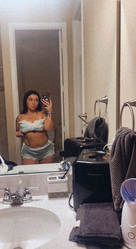 Danielle Cohn hot actress photos