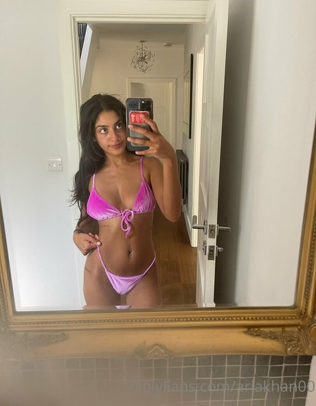 Aria Khan beautiful model photos