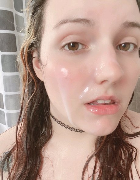 beautiful feet onlyfans naked picture