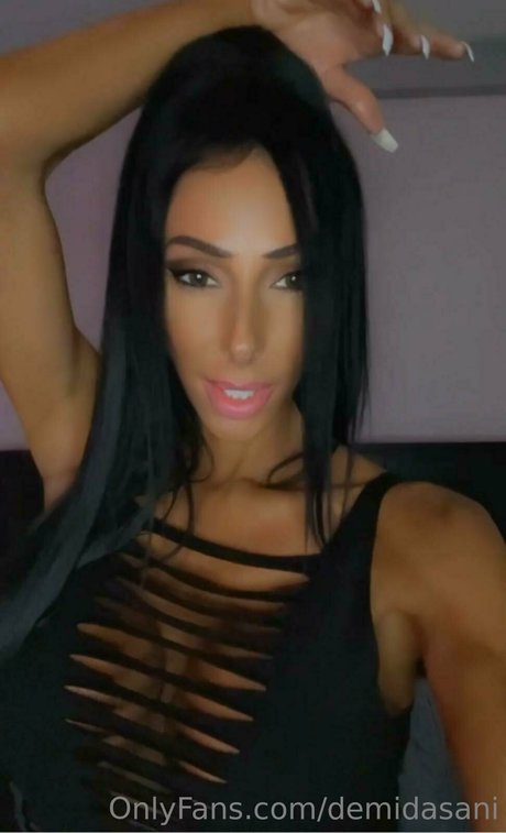 DEMI DASANI hd star pics