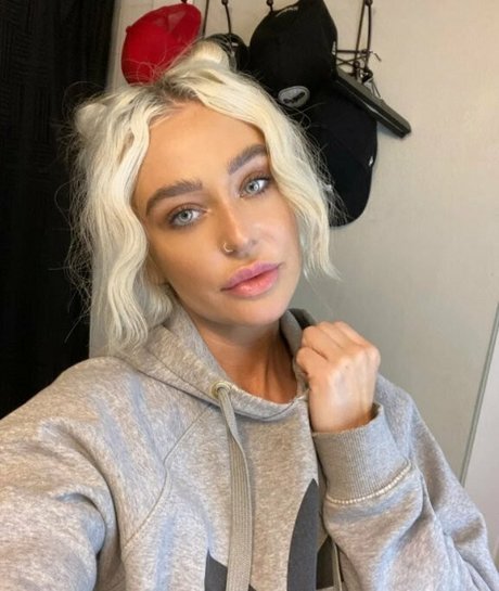 Ashley wolf art pornstar image