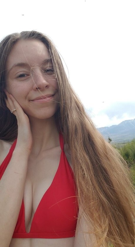 Haze Lynn nude actress archive