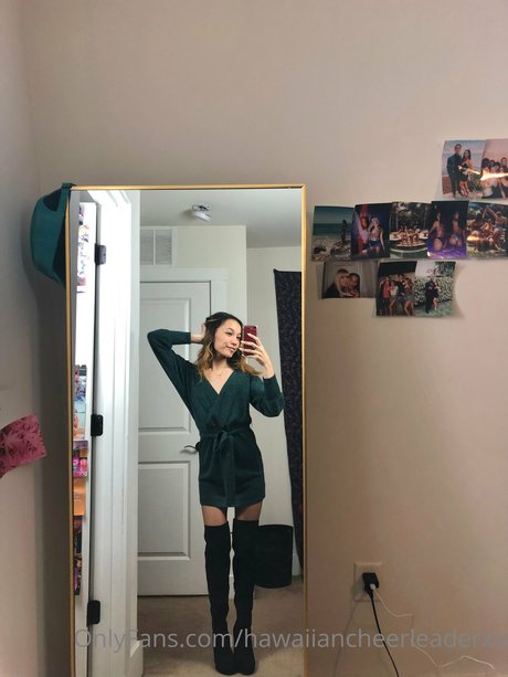 Hawaiian Cheerleader pornstar top galleries