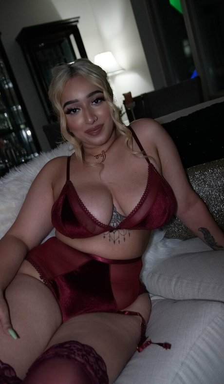 Rakhi Gill star hot pics