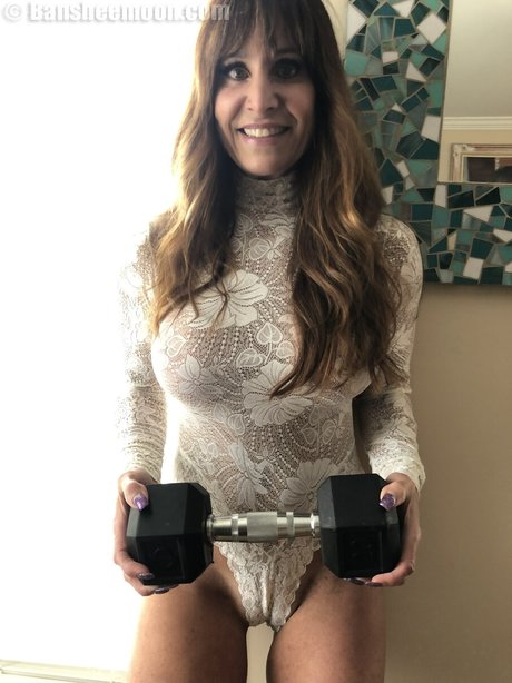 Bansheemoon model naked images