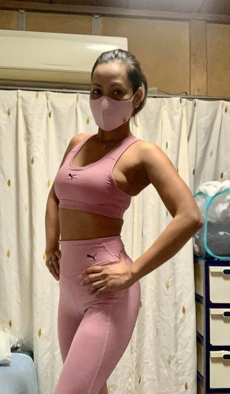 hotasiangranny nude star pics