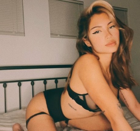 Ilah Dizon nice actress pics