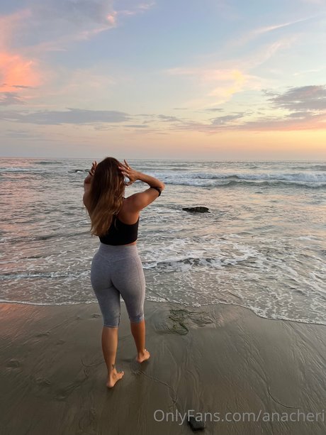 Ana Cheri pornstar top photo