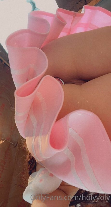 Holyyoly sexy star galleries