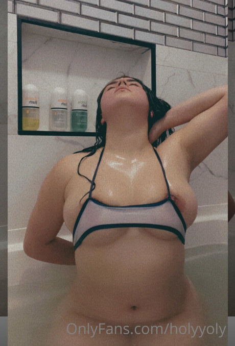 Holyyoly sexy model photos