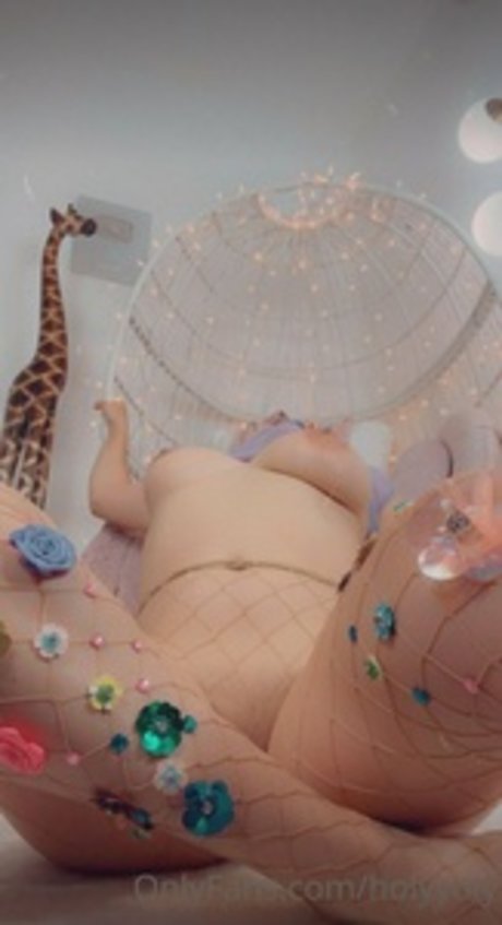 Holyyoly nudes pornstar galleries