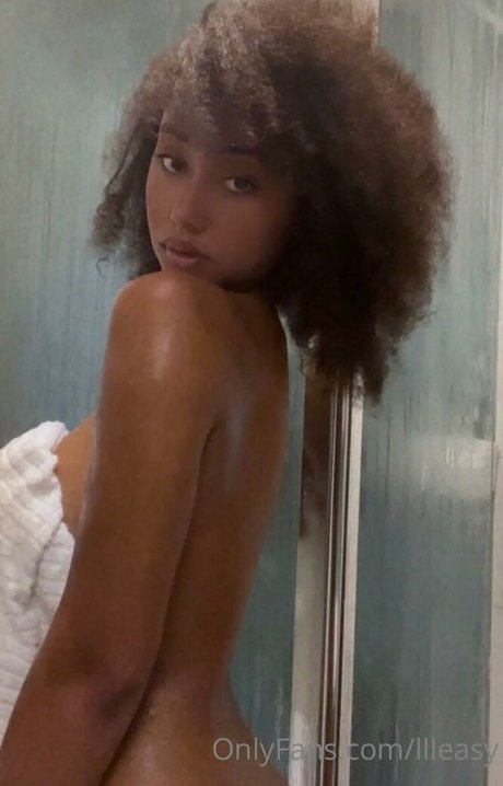 llleasy high quality model photo