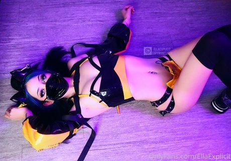 Ella Explicit sex pornstar pictures