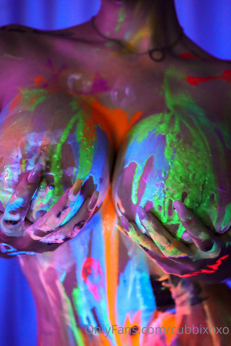 Cubbixoxo hot pornstar pic