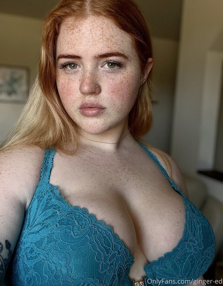 Blue Tiernen naked pornstar pic