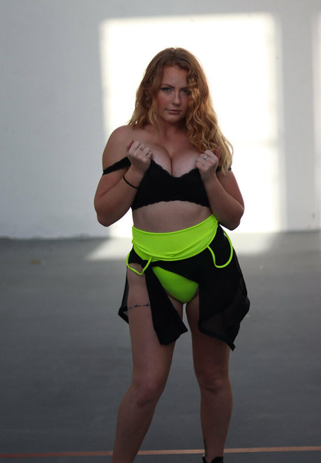 Livstixs erotic pornstar archive